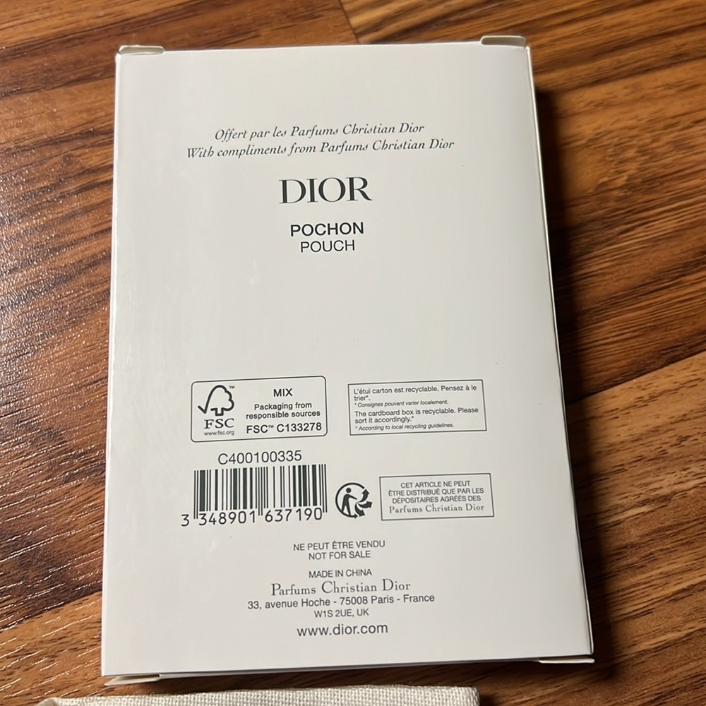 Dior pouch with charm - Picture 4 of 4